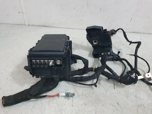 1.5 - INSIGNIA II B LIFT 1.5D 2021- БЛОК ПРЕДОХРАНИТЕЛЕЙ ПЕРЕДНИЙ МОТОРНЫЙ ОТСЕК