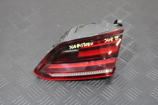 Лампа капотна задня права 3g8945308n vw arteon 3g8